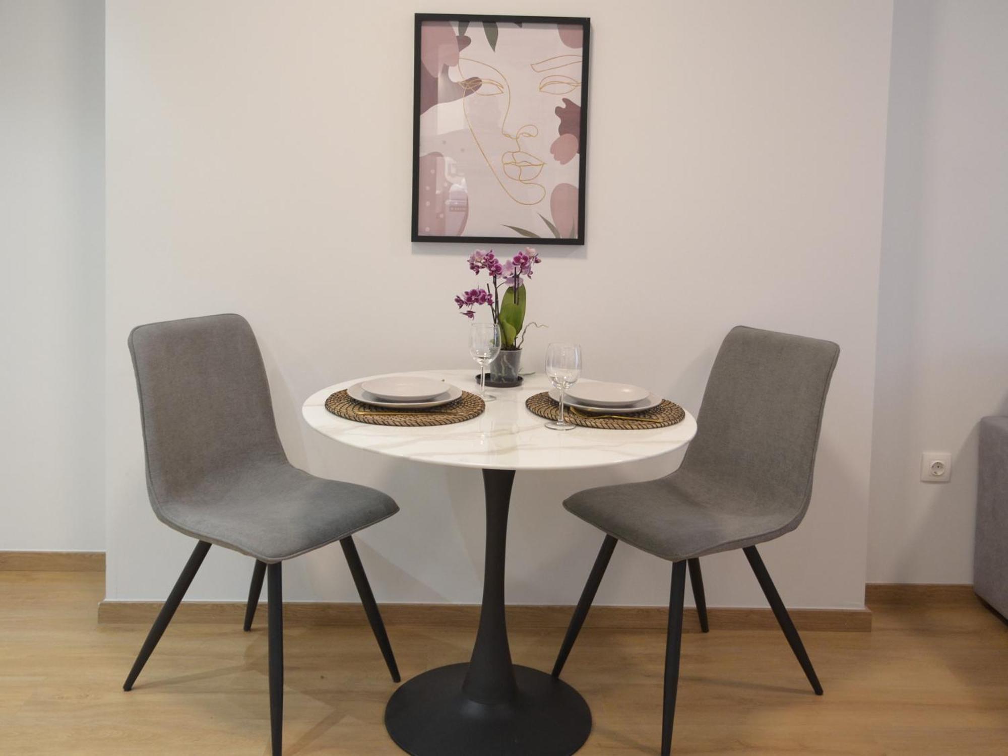 Zeus Executive Apartment *