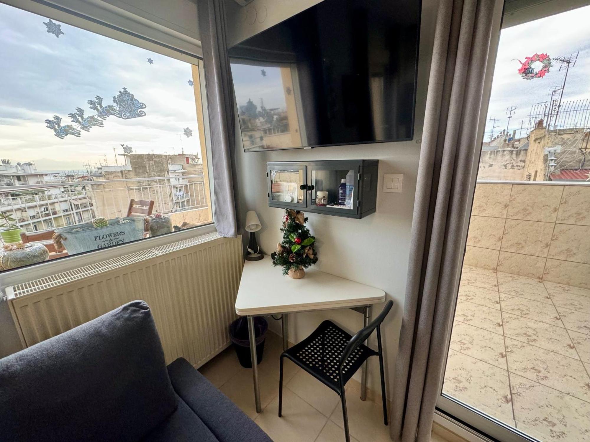 Horizon /downtown Penthouse W/ Massive Terrace Apartment *