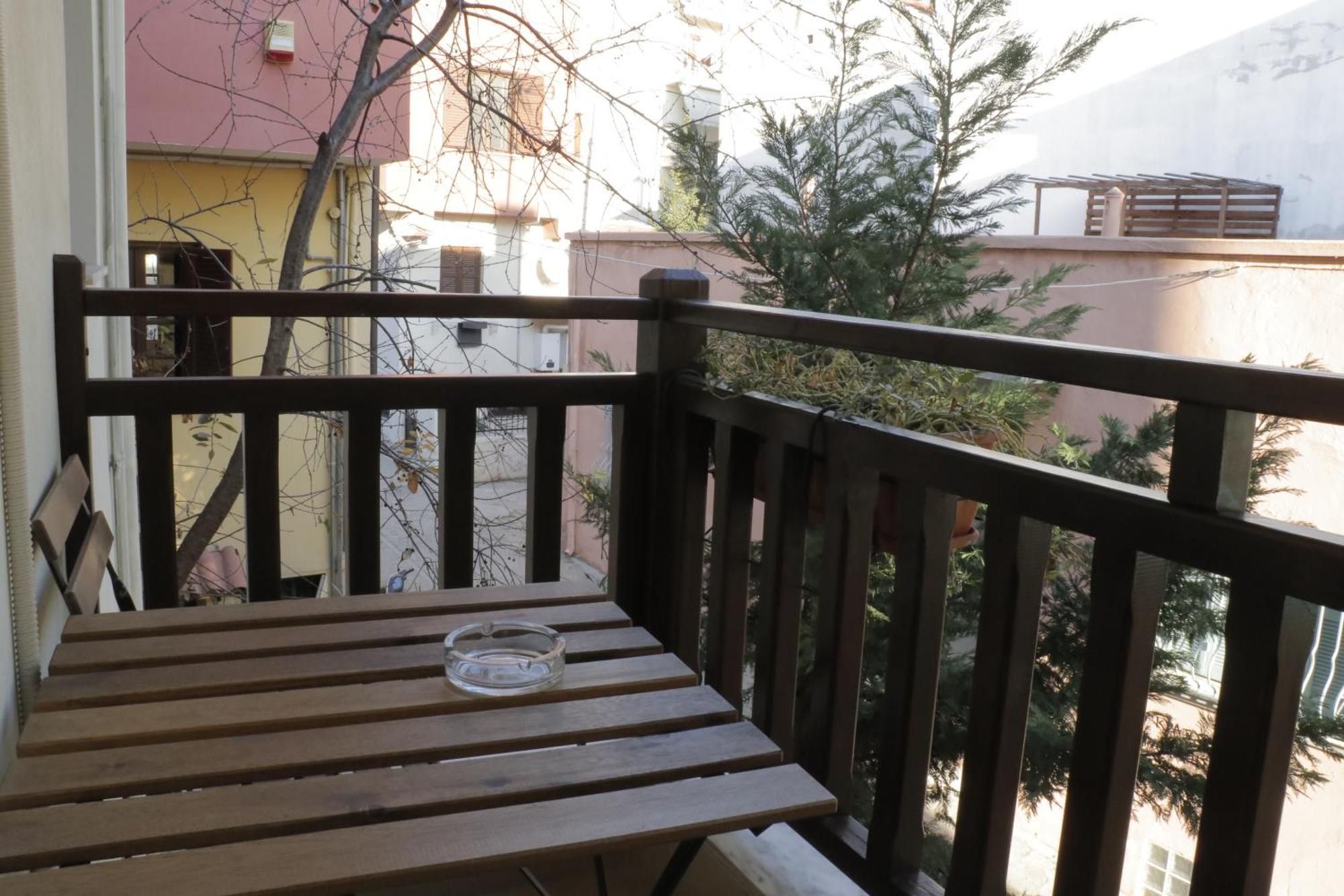 Helen's Little Castle Free Private Parking * Thessaloniki