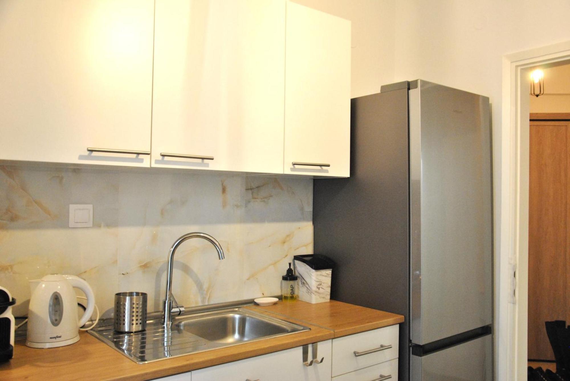 4 Seasons Breeze / Apartment