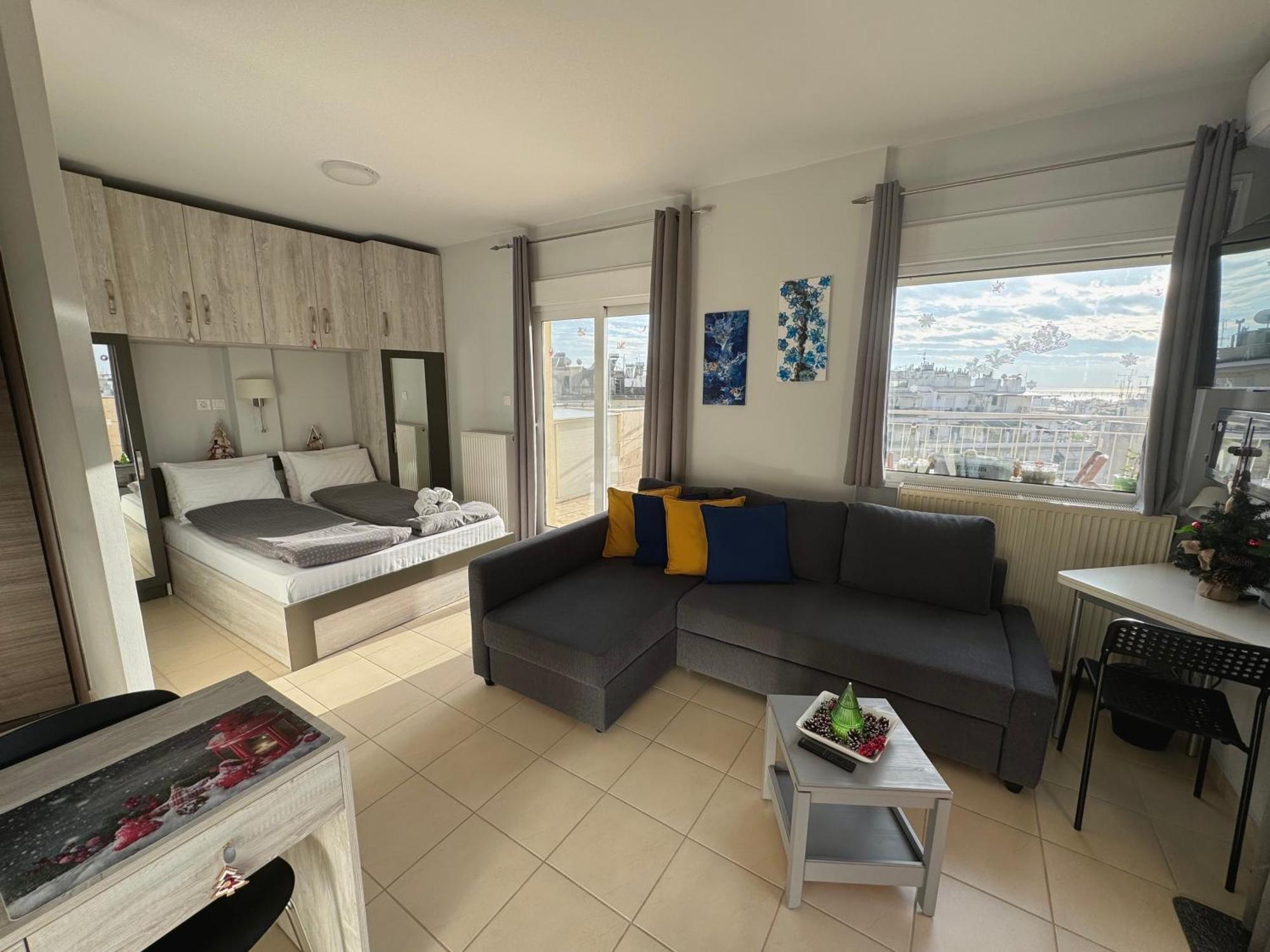 Horizon /downtown Penthouse W/ Massive Terrace Apartment *