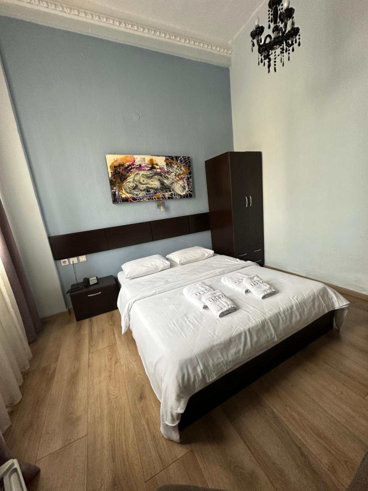 Ilisia Hotel 2*
