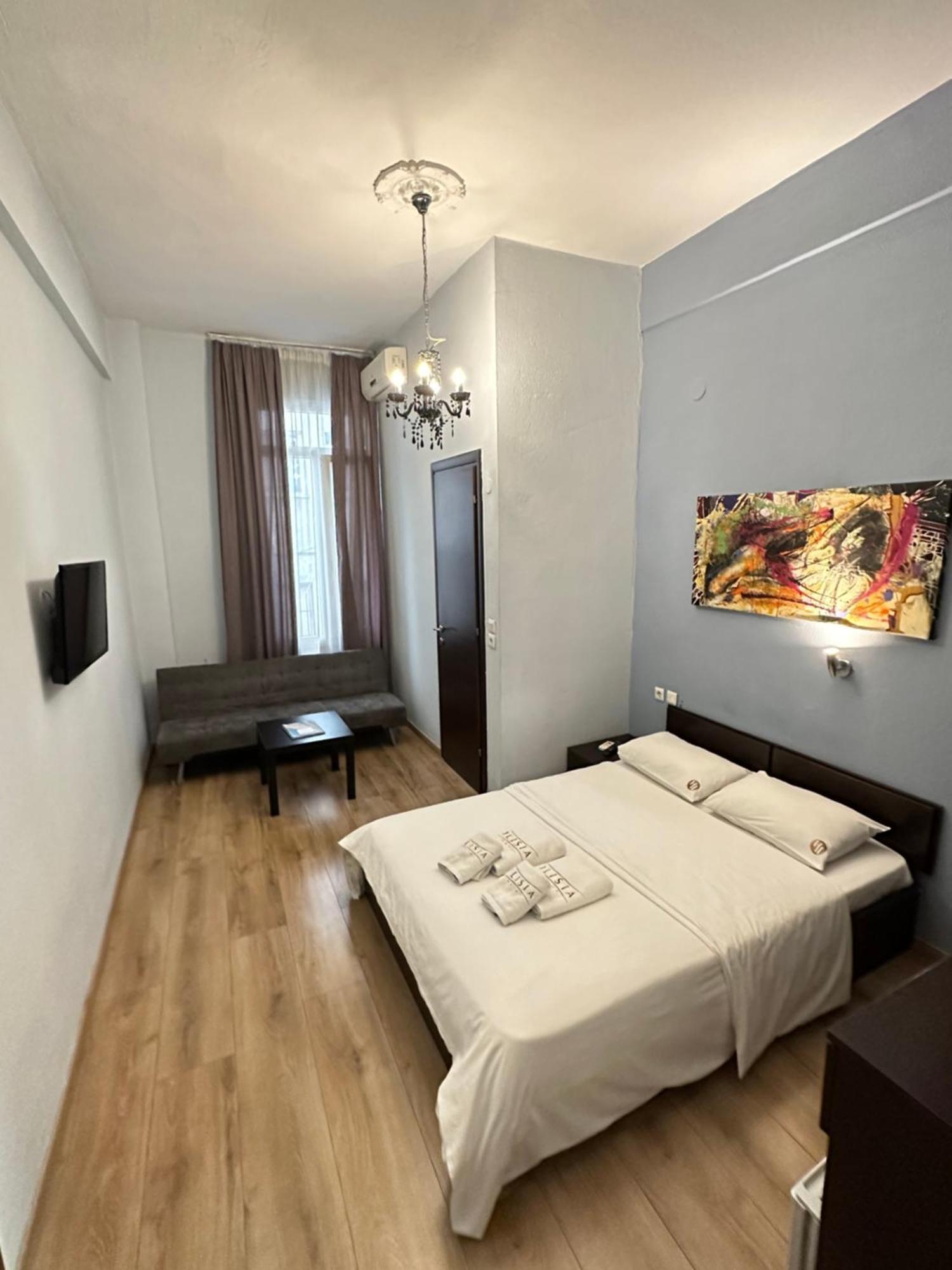 Ilisia Hotel