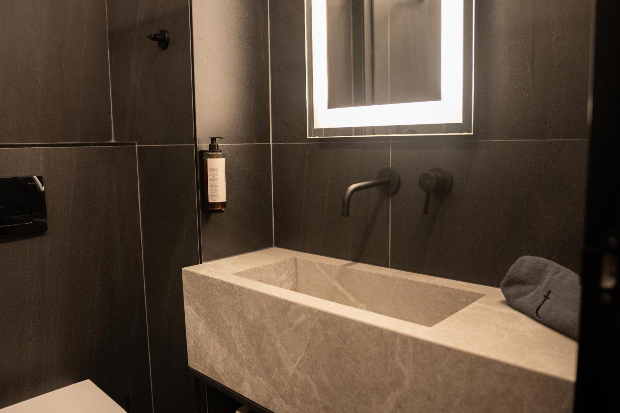 Taskou Luxury Apartment