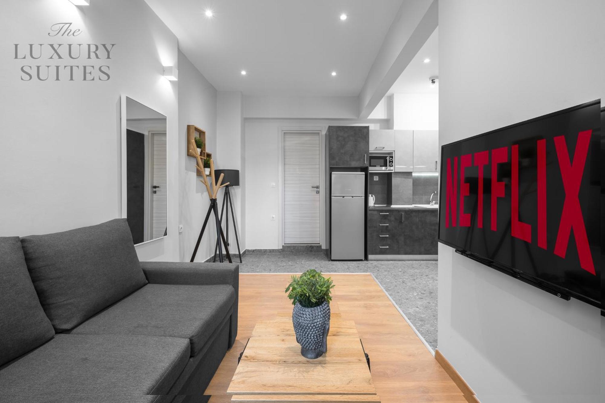 Aelia Apartments, The Luxury *