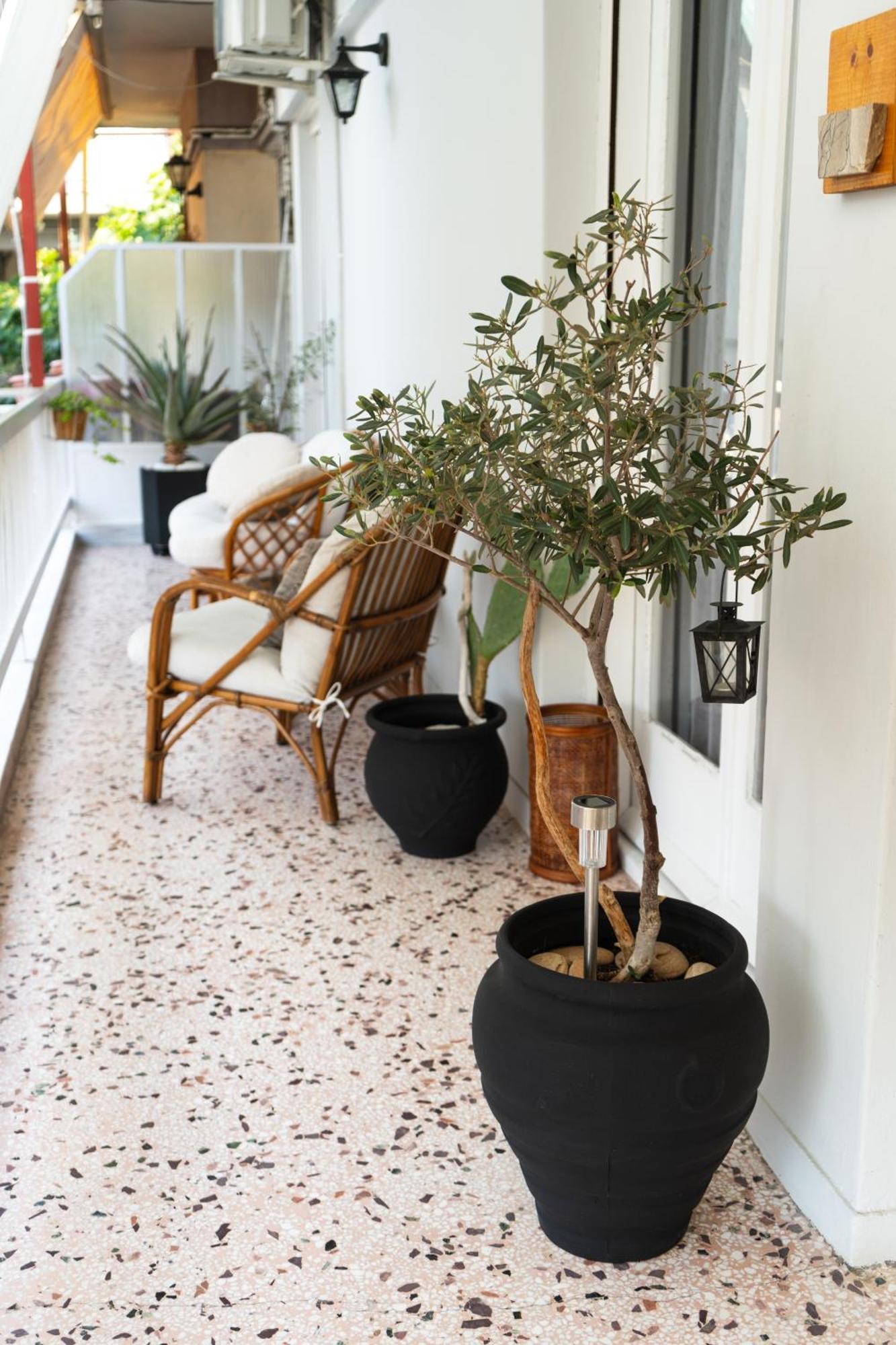 Spacious 82 M2 Two Bedroom Classy Near Center Apartment Thessaloniki