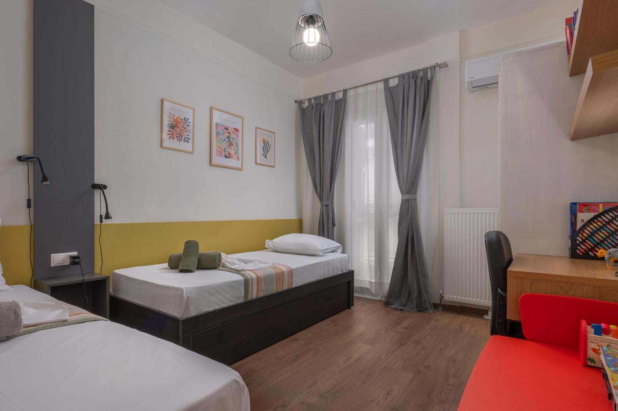 Estia Apartment, Cozy, Spacious, Sunny, 2 Rooms-5 Beds Daire Selanik