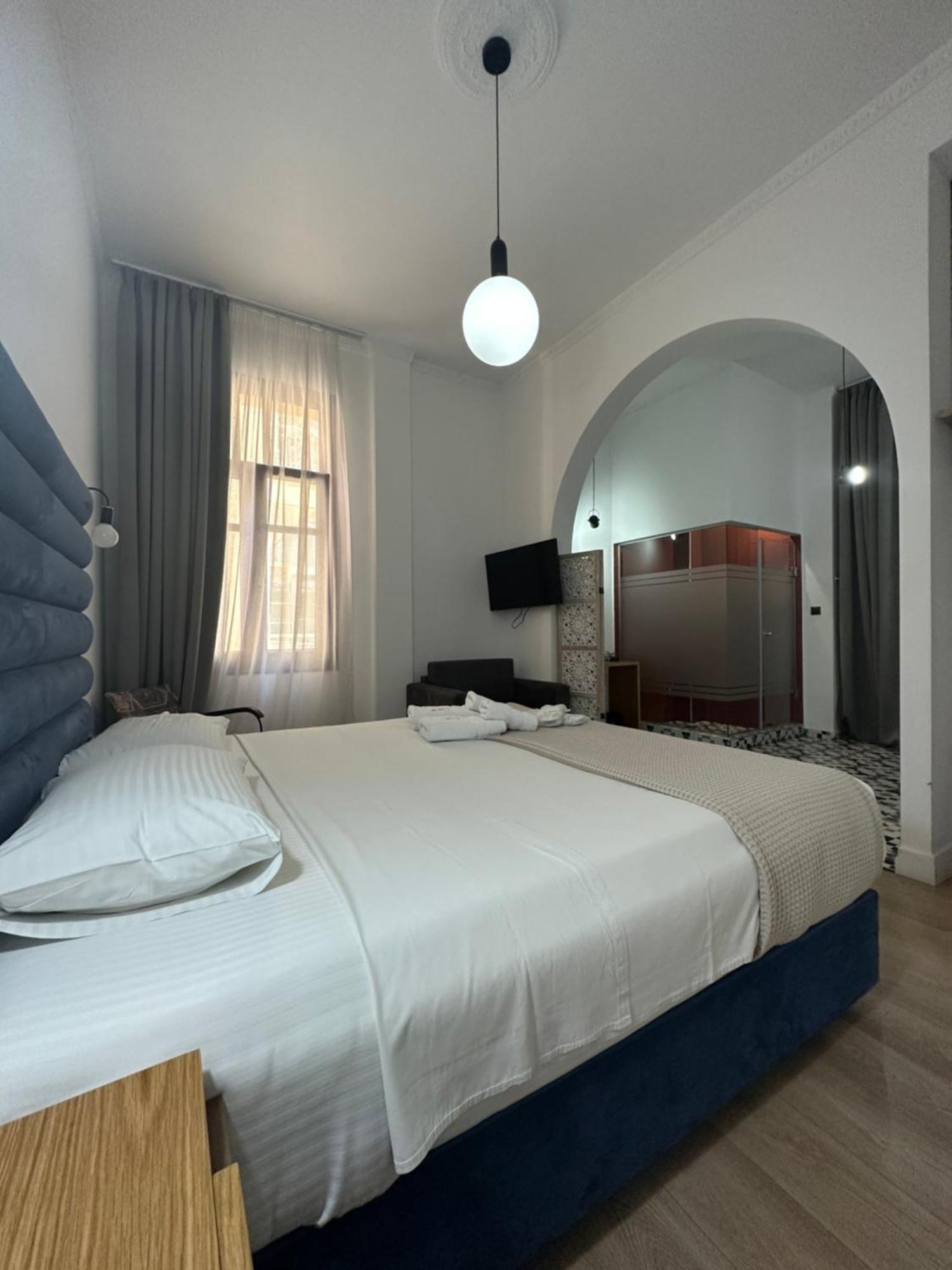 The Maroon Bottle Luxury 4* Thessaloniki