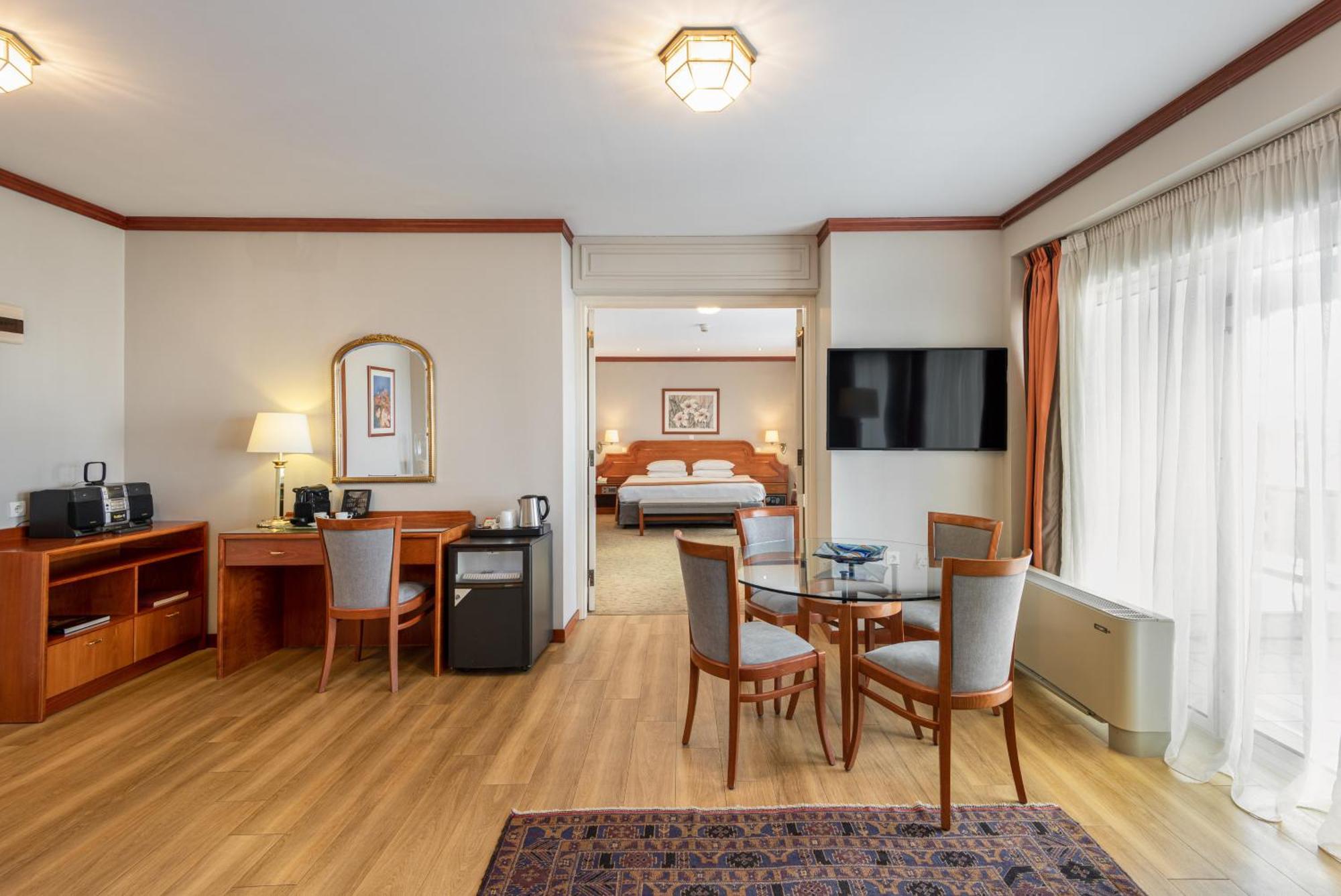 Holiday By Ihg Thessaloniki