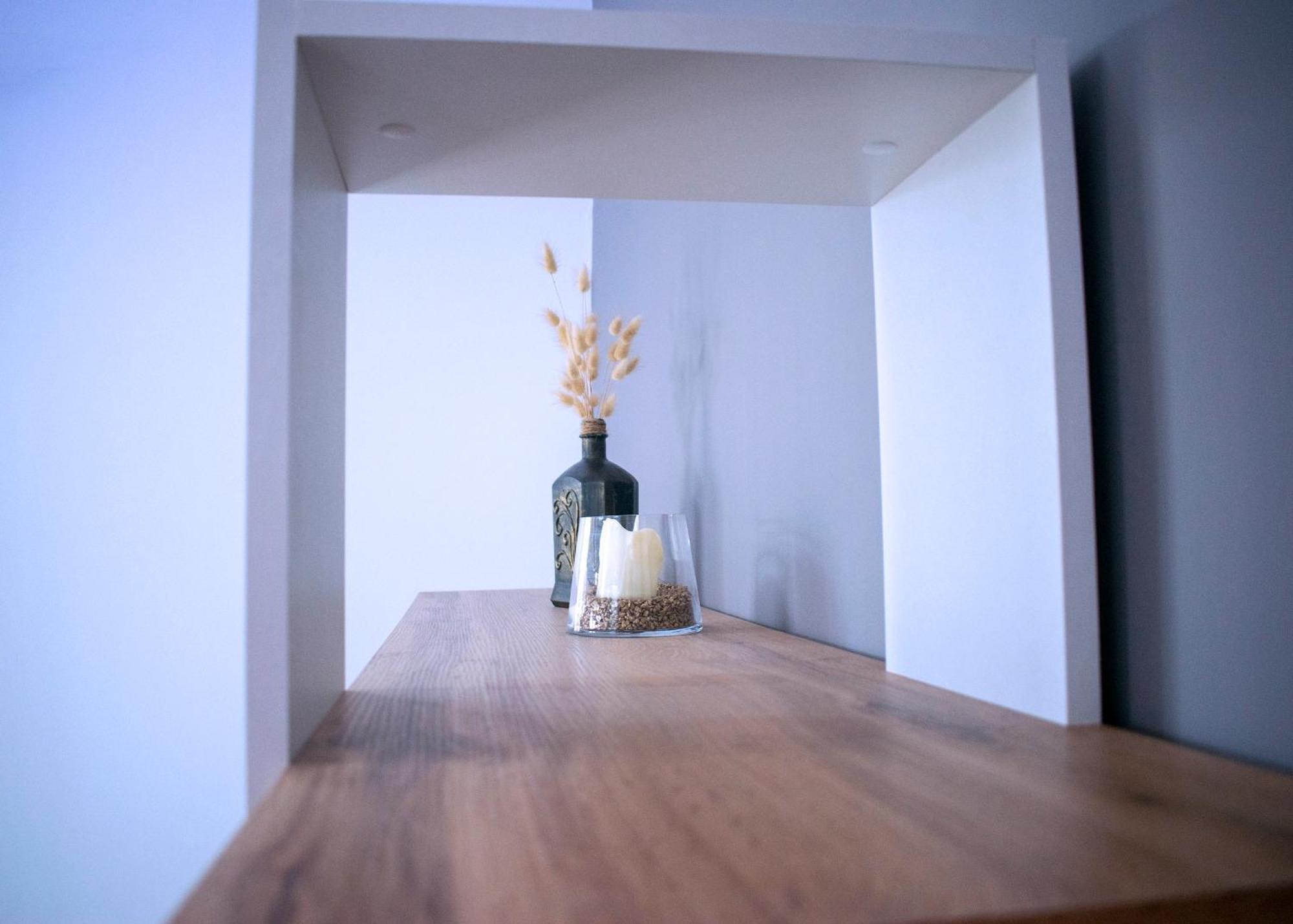 Luxe Suite, Chrysa's Private Getaway Apartment *