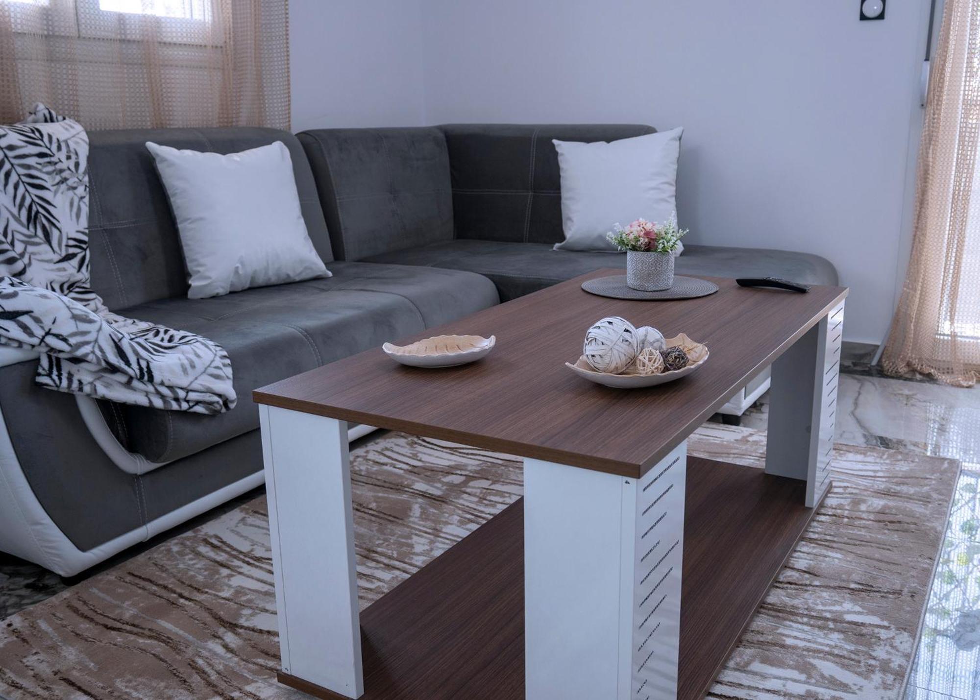 Apartment Luxe Suite, Chrysa's Private Getaway *