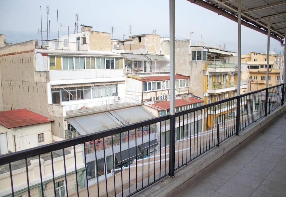 Apartment Bedcity In The Center Of Thessaloniki