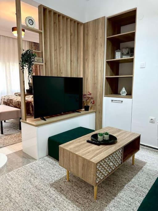 The Lux Vol.2 Thessaloniki