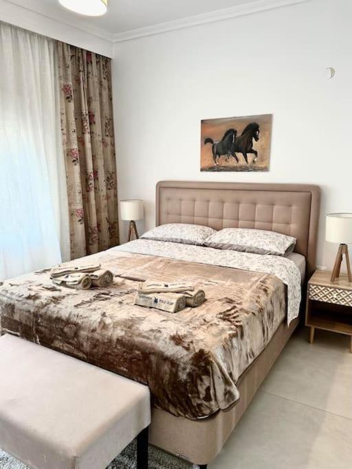 The Lux Vol.2 Apartment