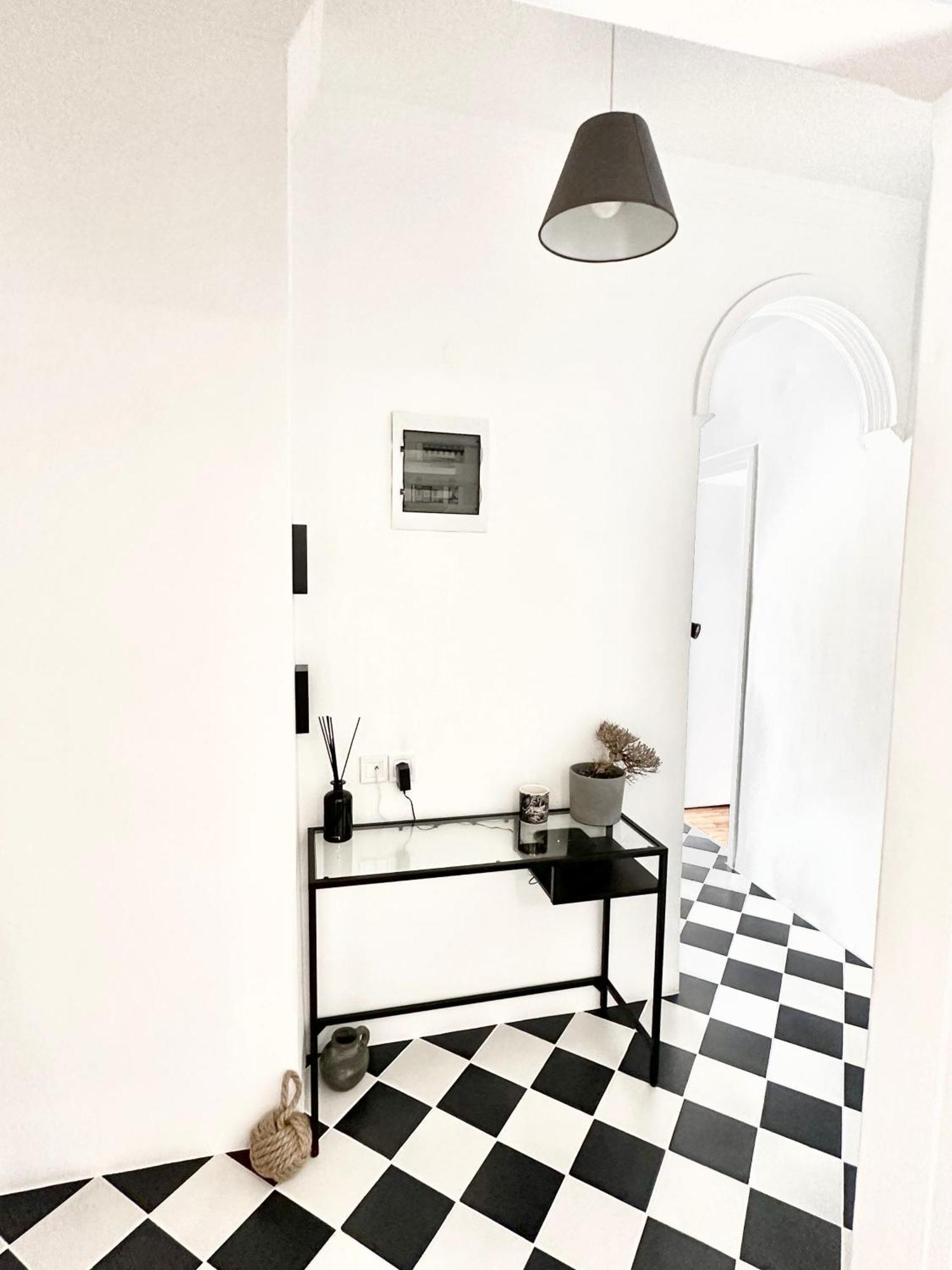 Spacious 82 M2 Two Bedroom Classy Near Center