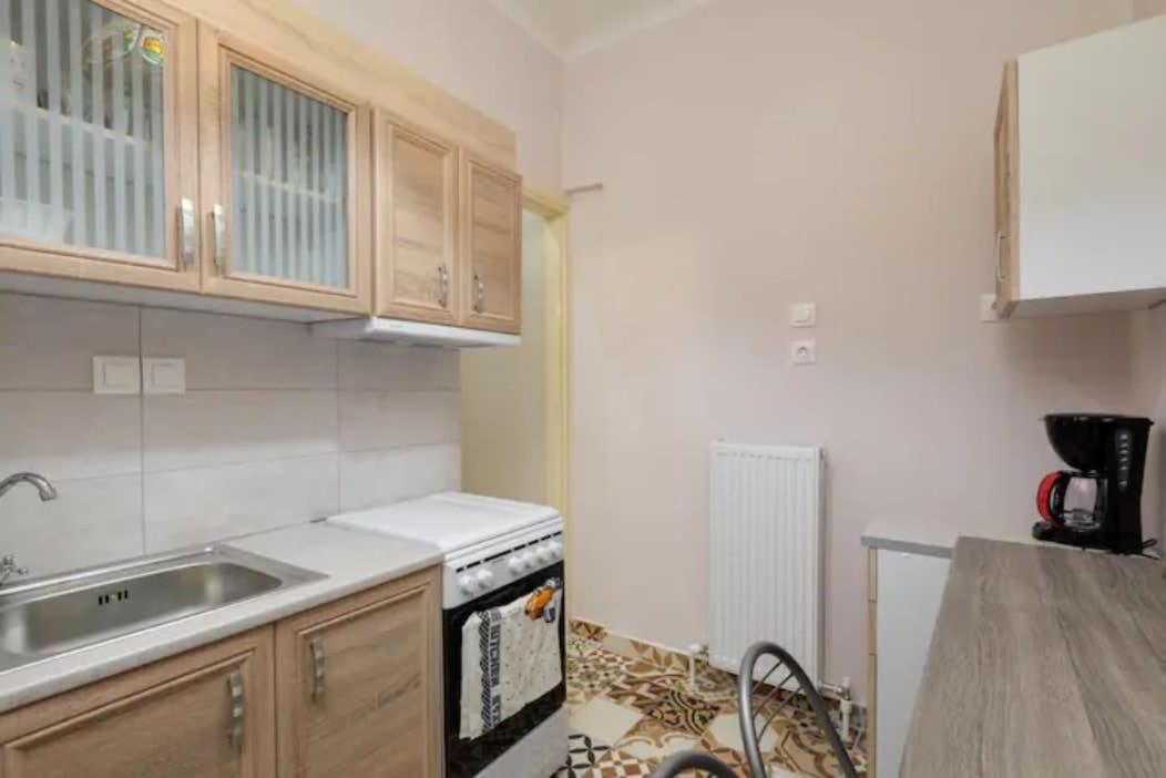 Private Pristine Balcony Home- Heart Of The Center *