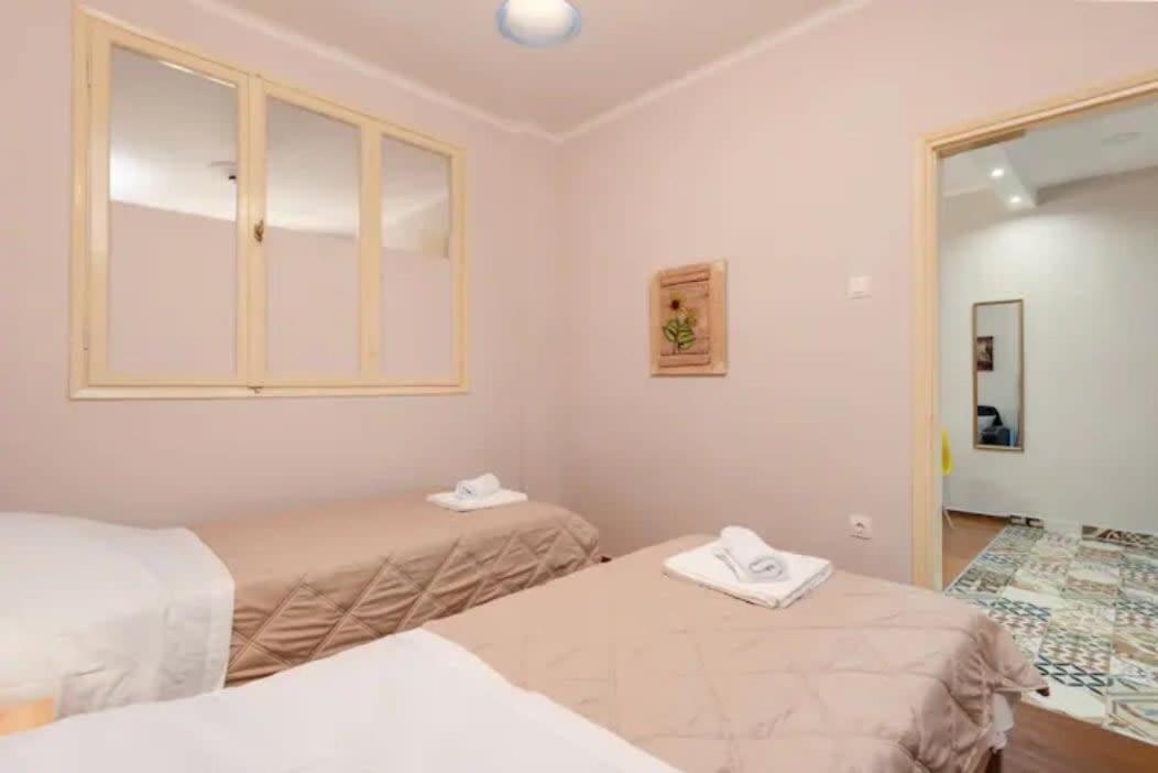 Private Pristine Balcony Home- Heart Of The Center * Thessaloníki