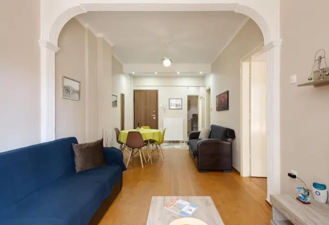 Private Pristine Balcony Home- Heart Of The Center Thessaloníki