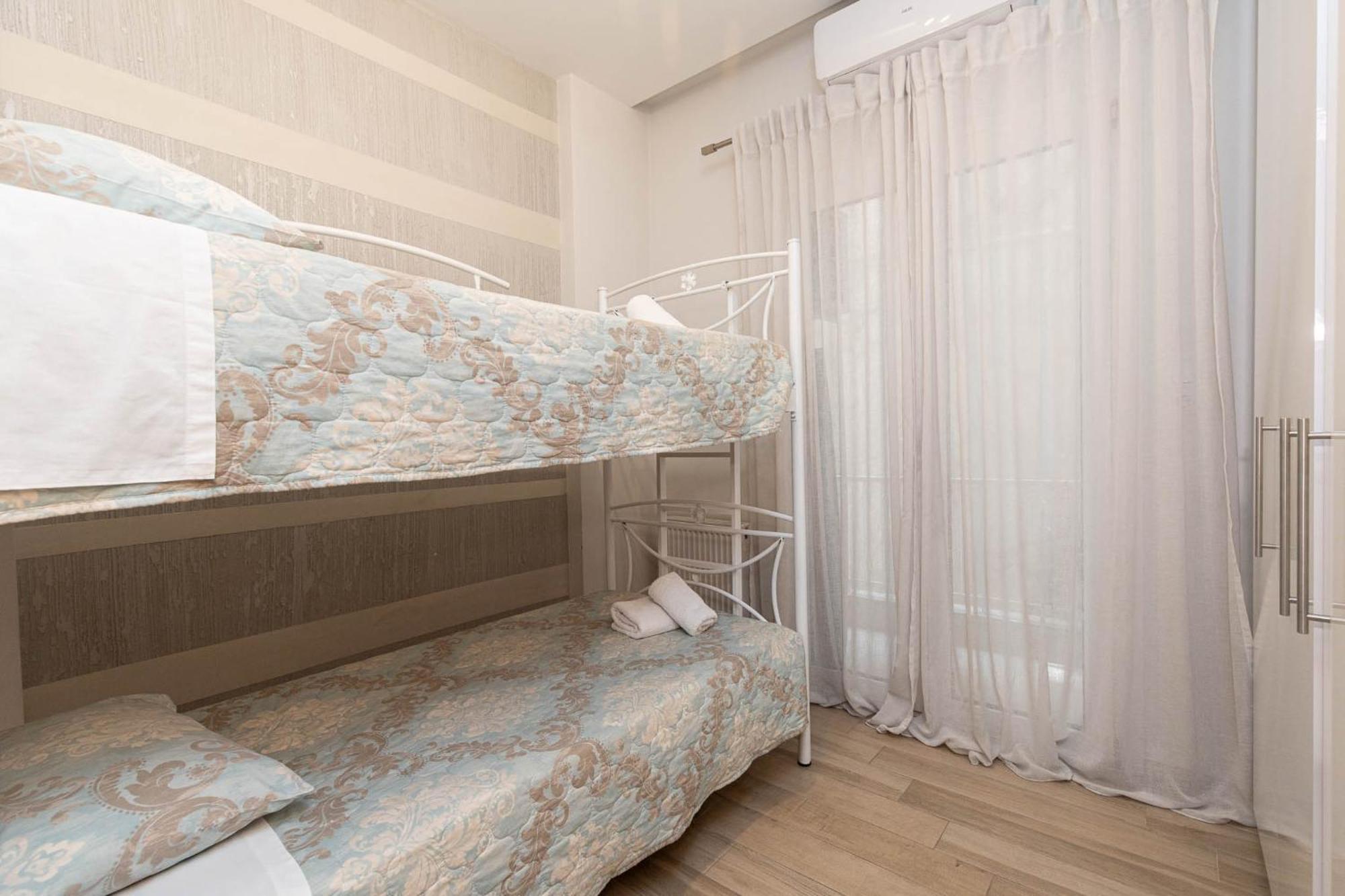 Apartment Tsimiski's Pearl *