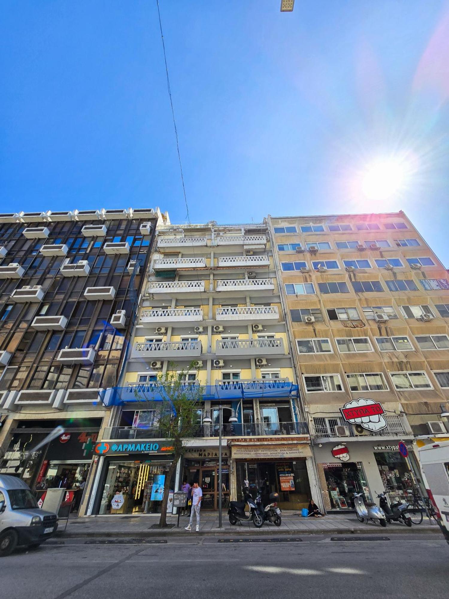 Zeus Executive Apartment