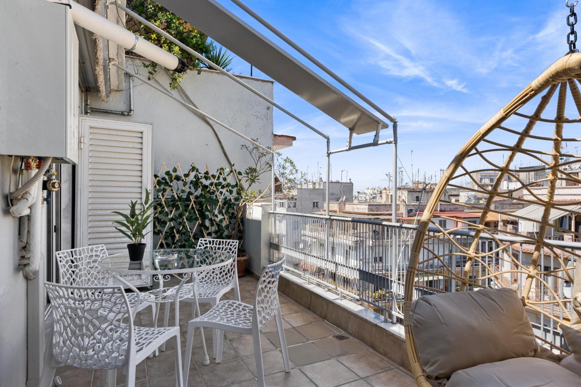 Hephaestus Veranda In The City Center By Binobi! Daire