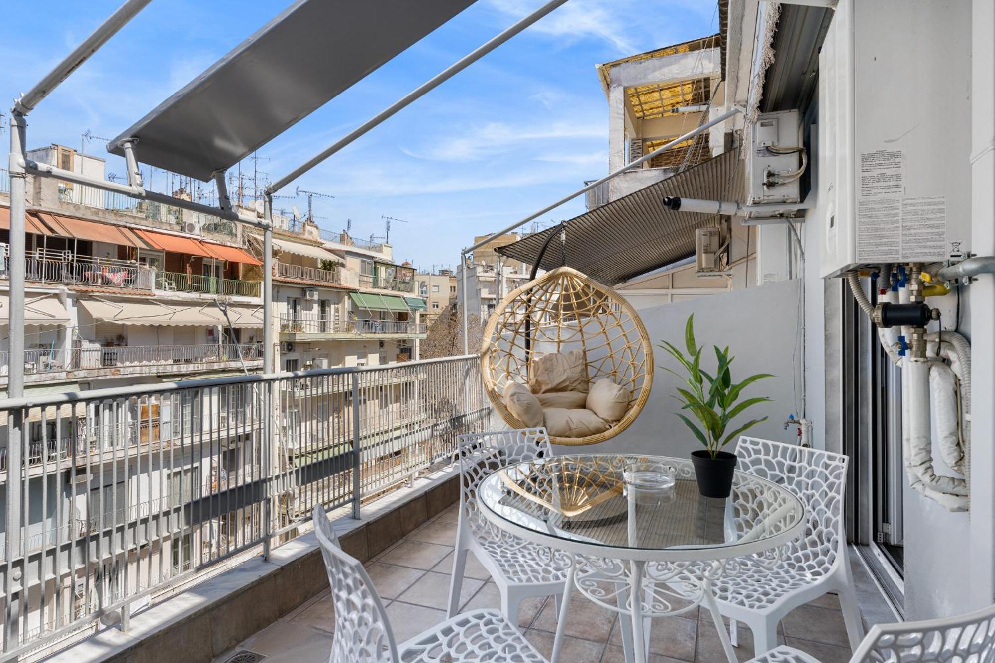 Hephaestus Veranda In The City Center By Binobi! Selanik