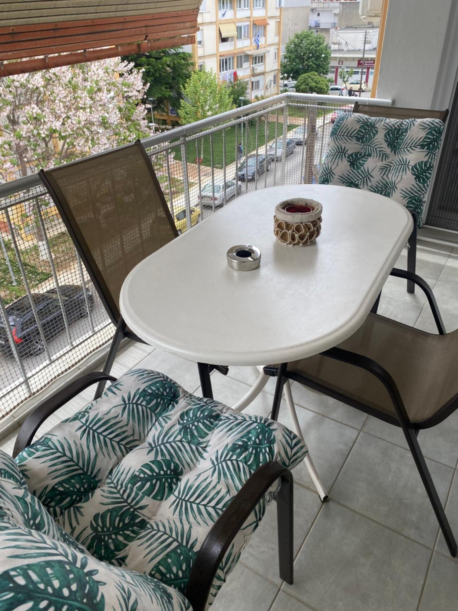 Bright Spacious Two-bedroom Selanik