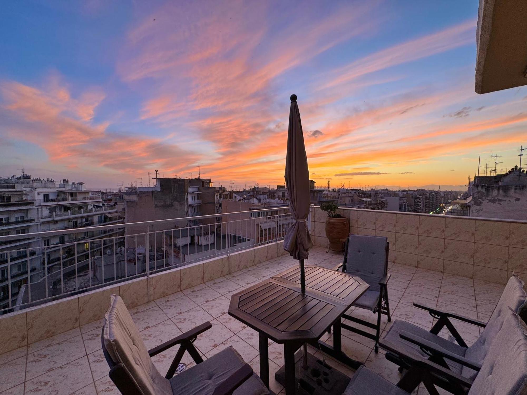 Horizon /downtown Penthouse W/ Massive Terrace *