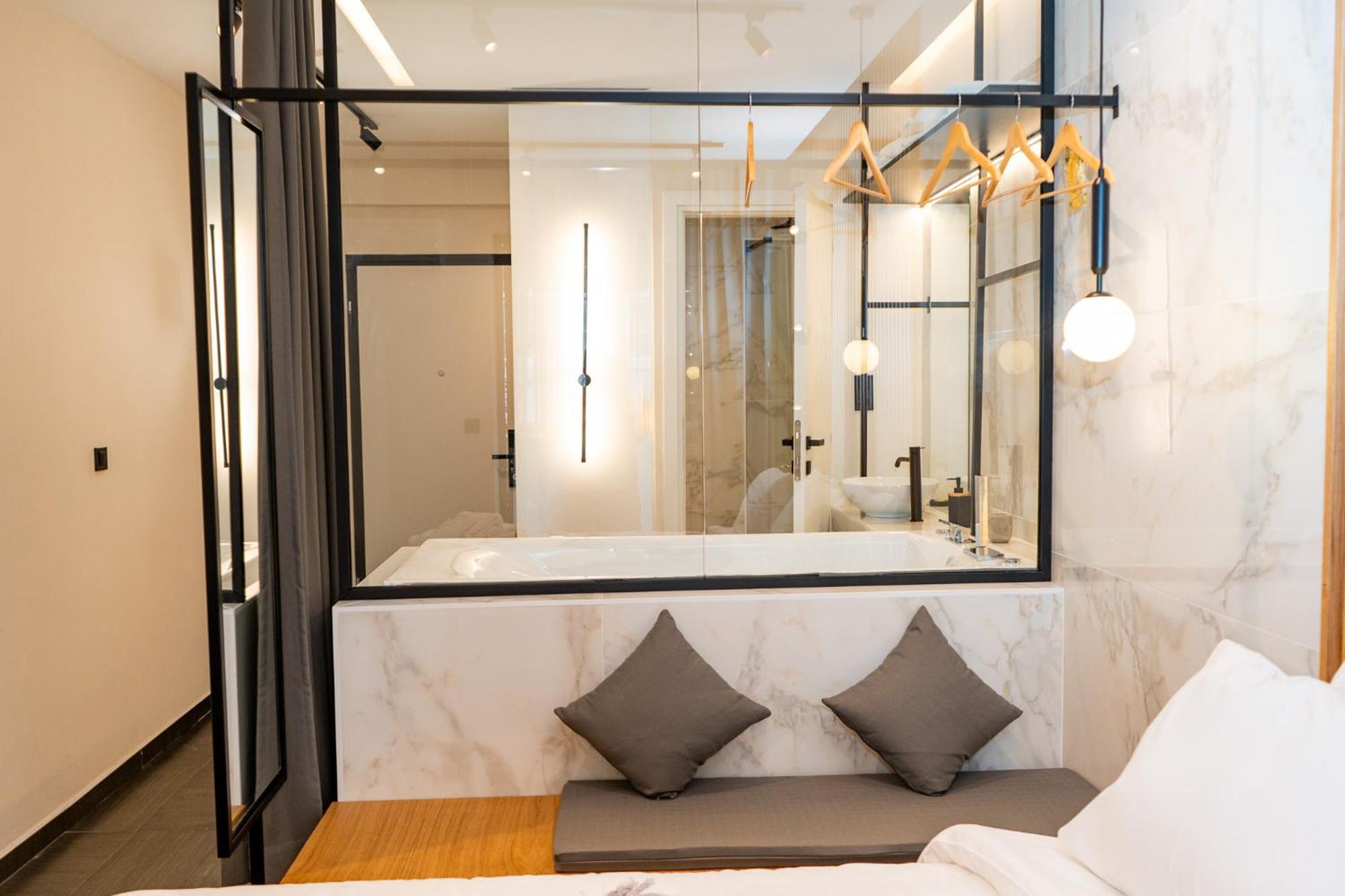 Apartment Luxury With Jacuzzi By Sea&thecity