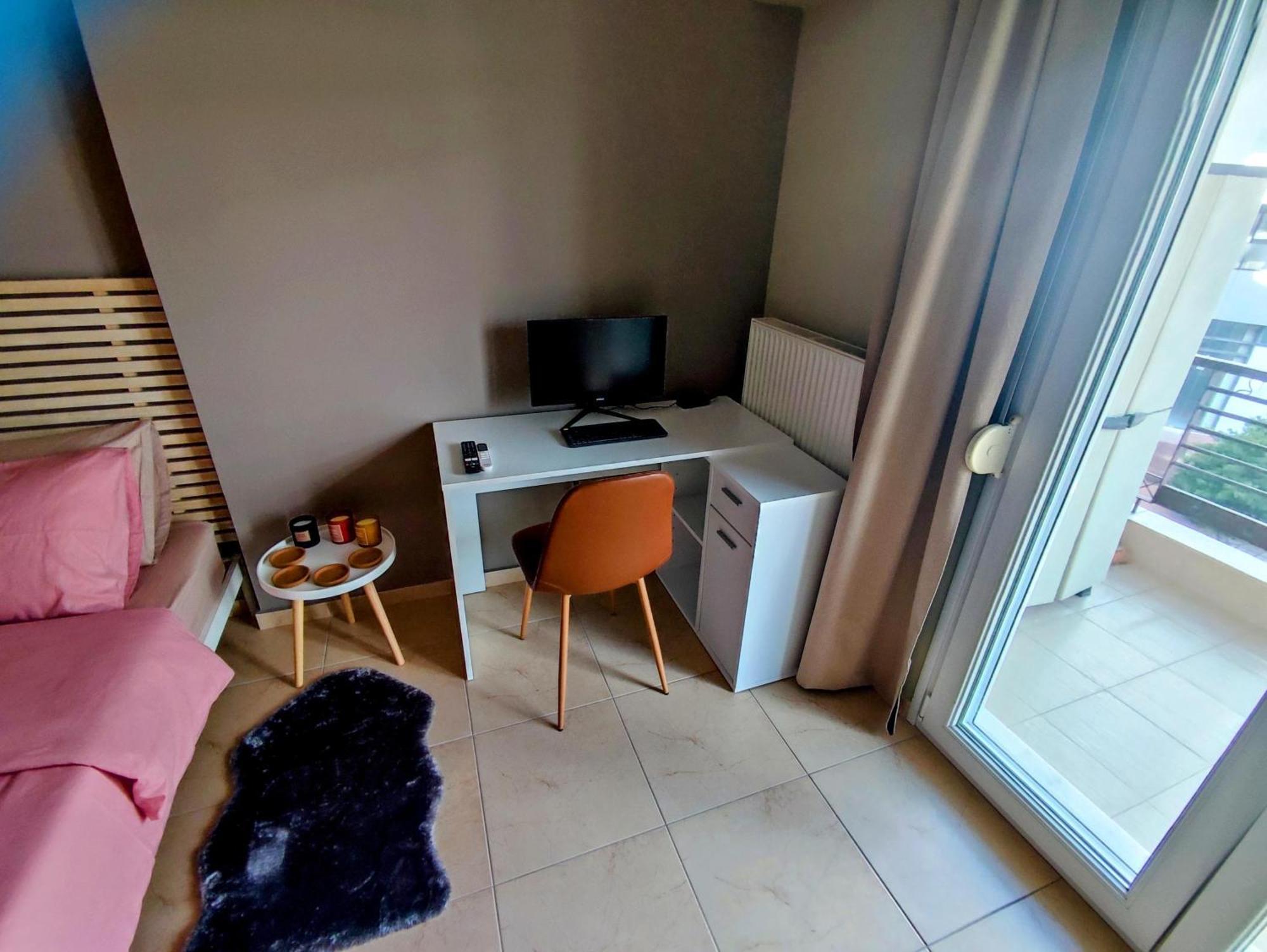 Daire Cozy Apt! Friends & Family - Private Paid Parking *