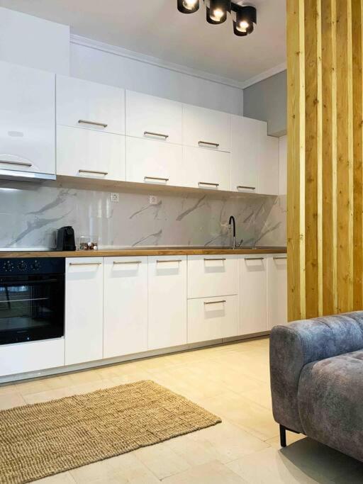 2 Bedroom Family With Free Parking Apartment