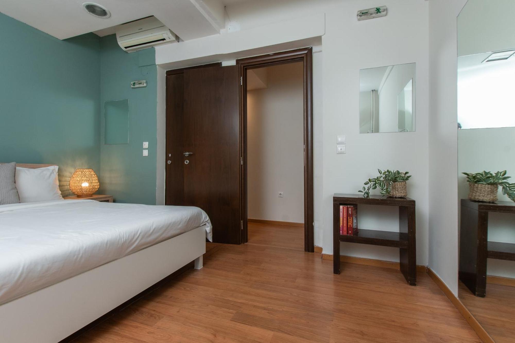 Houseloft Cosmopolitan Comfort