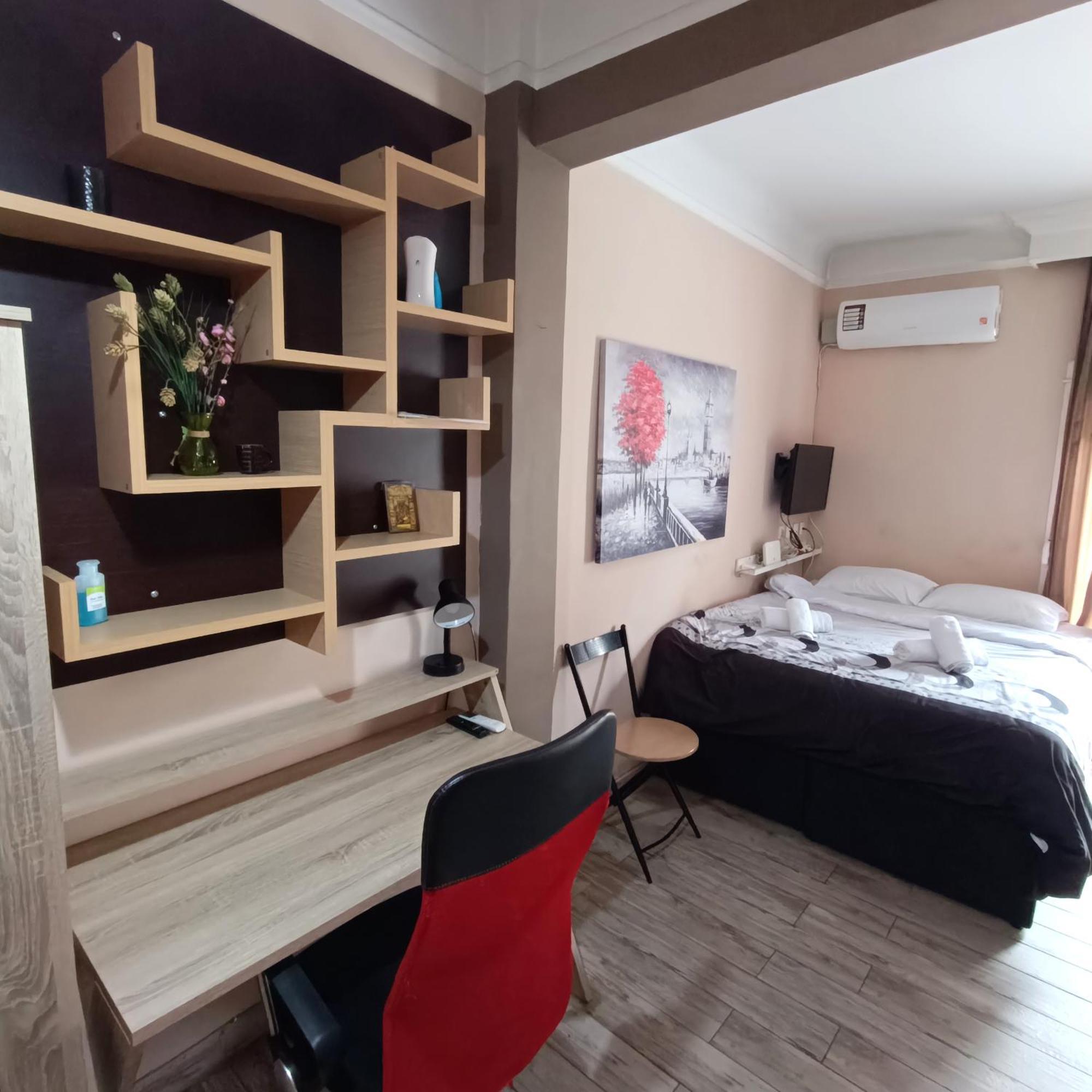 Apartment Citycenter Modern,beautiful Studio. *