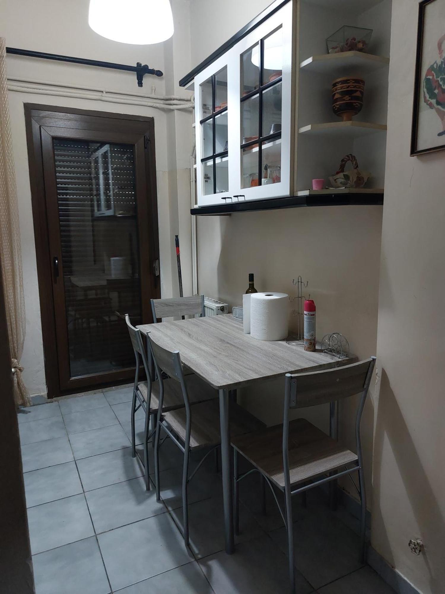 Tsitsihouse Apartment
