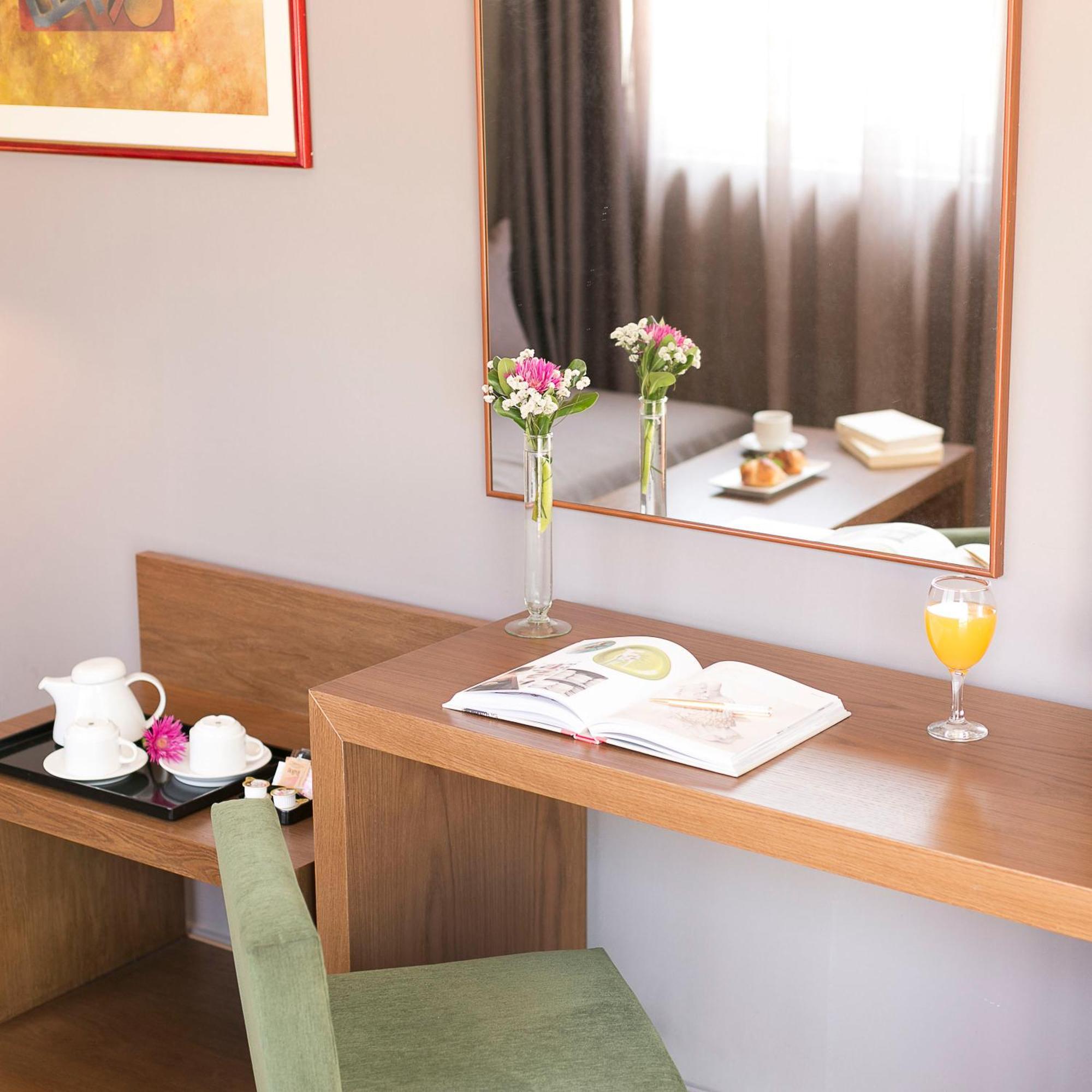 Plaza Hotel, Philian And Hotel Thessaloniki