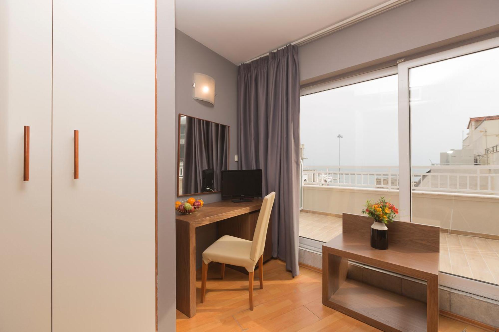 Plaza Hotel, Philian And Hotel Thessaloniki