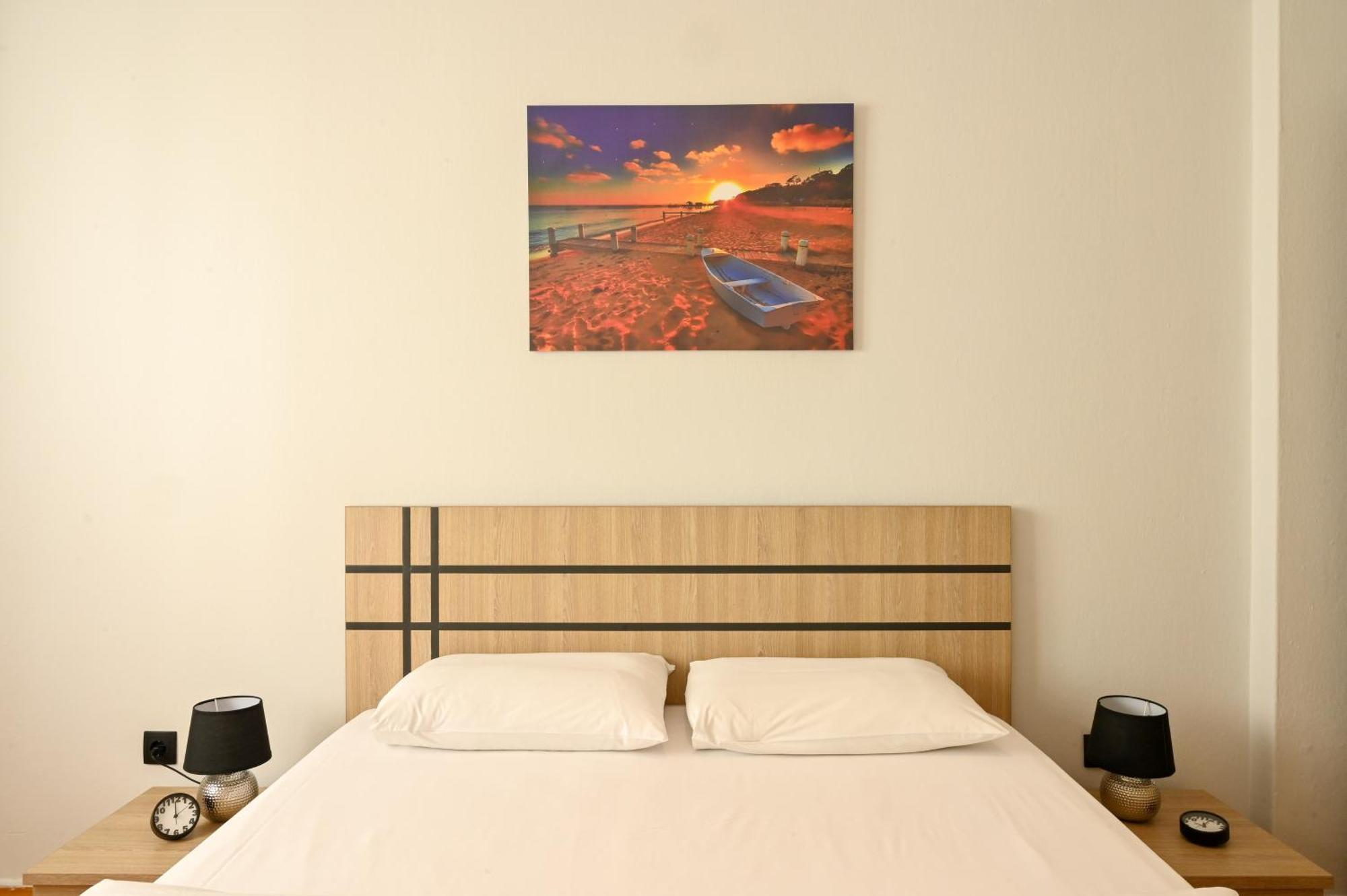Apartment Center Aristotelous