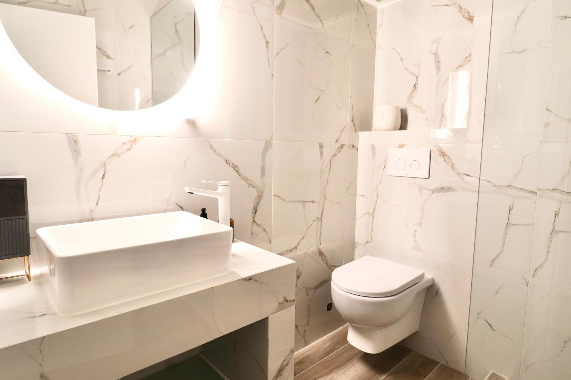 F & B Collection - Central Gems Apartment *