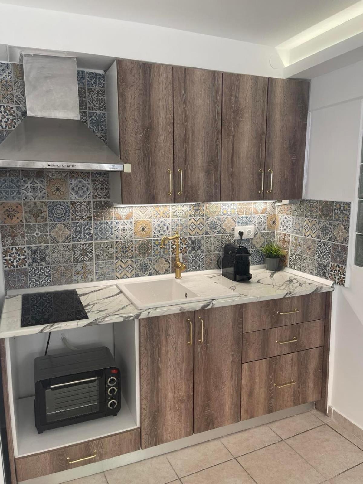 Skg Retreat Emerald - 5min Walk From Seafront Apartment *