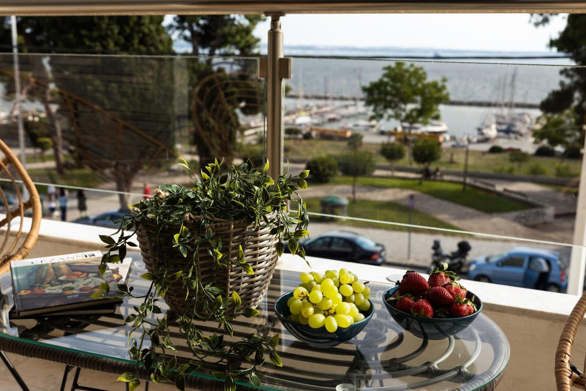 Champagne Sea View By Binobi! Thessaloniki