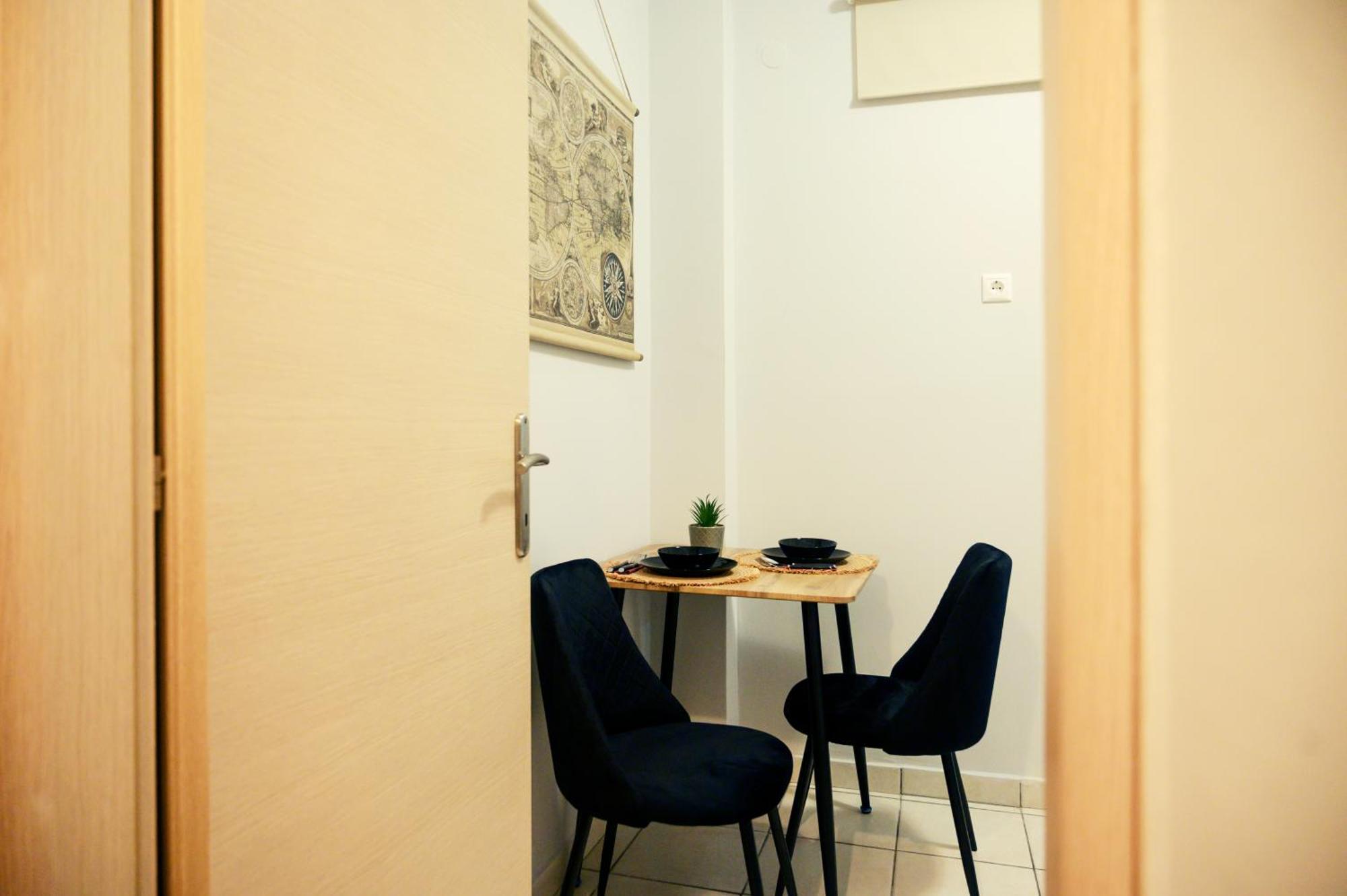 Modern Downtown Flat By Golden H&r Appartement