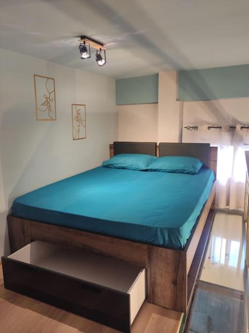 Apartment Floating, Cosy 8' Walk From The Seaside *