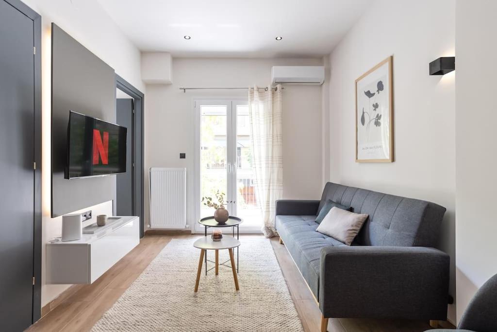 Downtown Stylish 4 Apartment *
