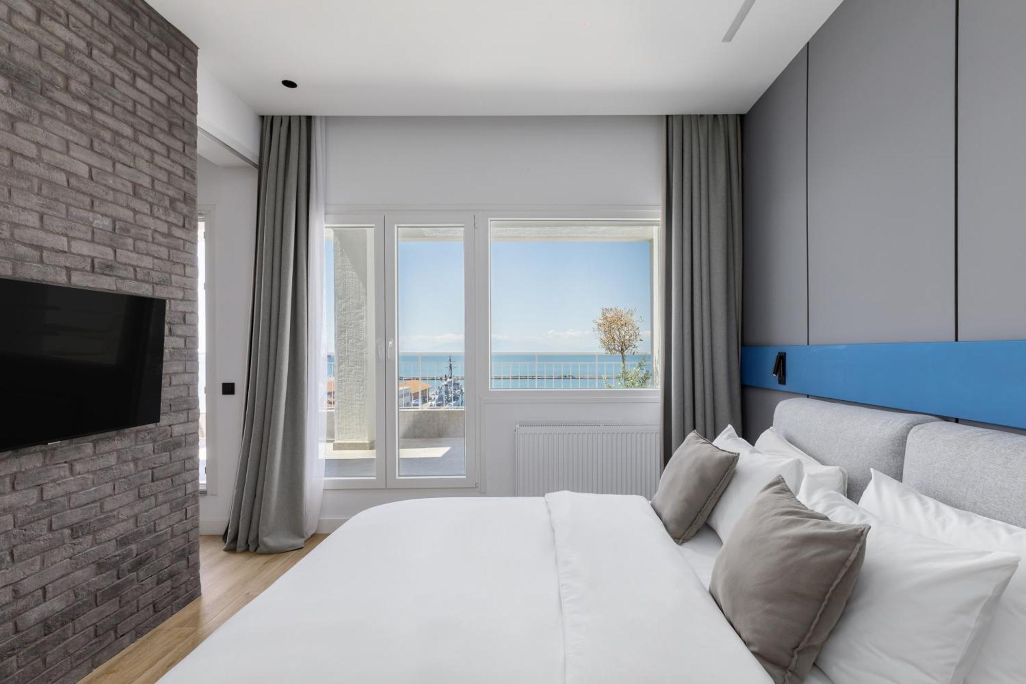Oddity Seafront Penthouse *