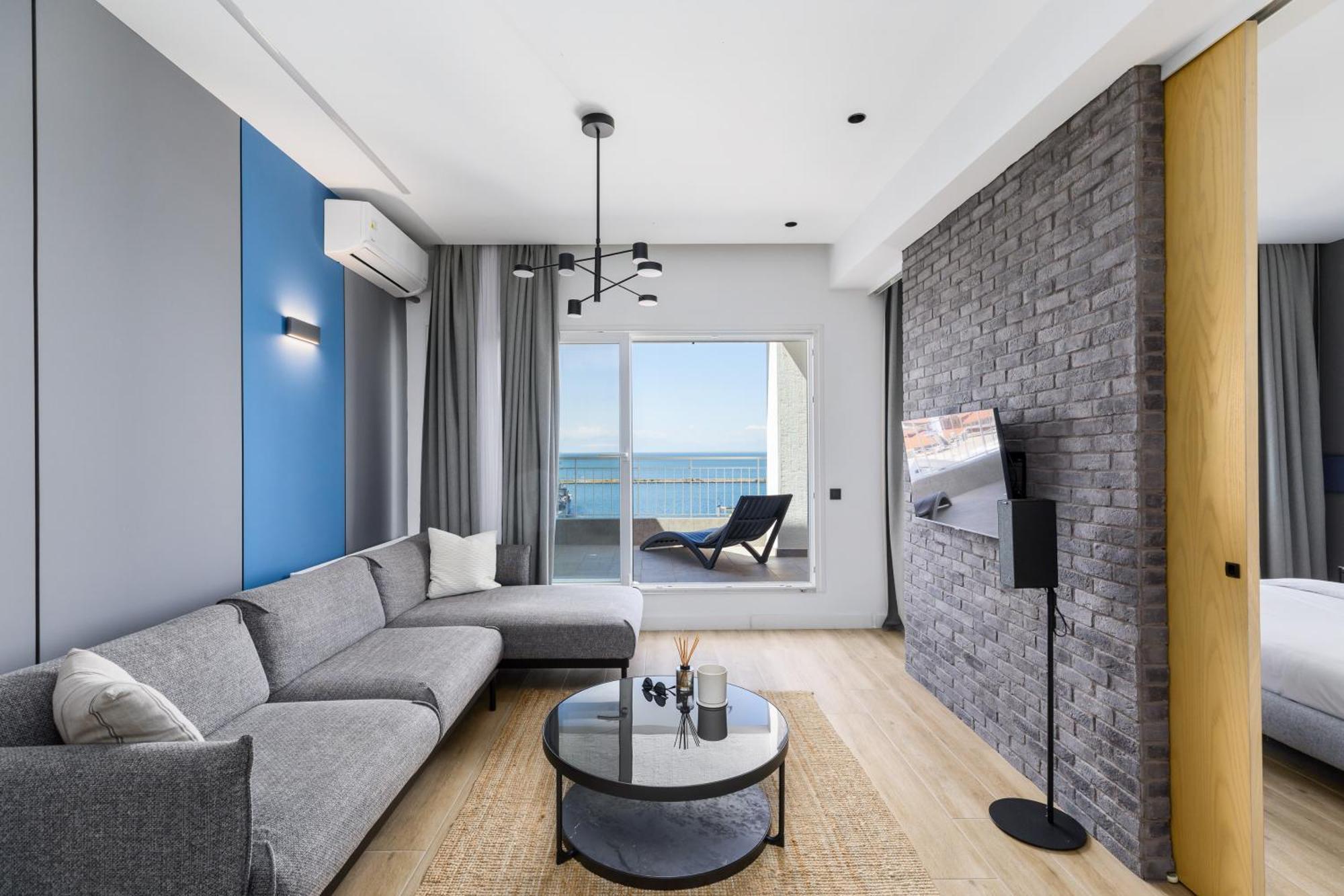 Oddity Seafront Penthouse Apartment