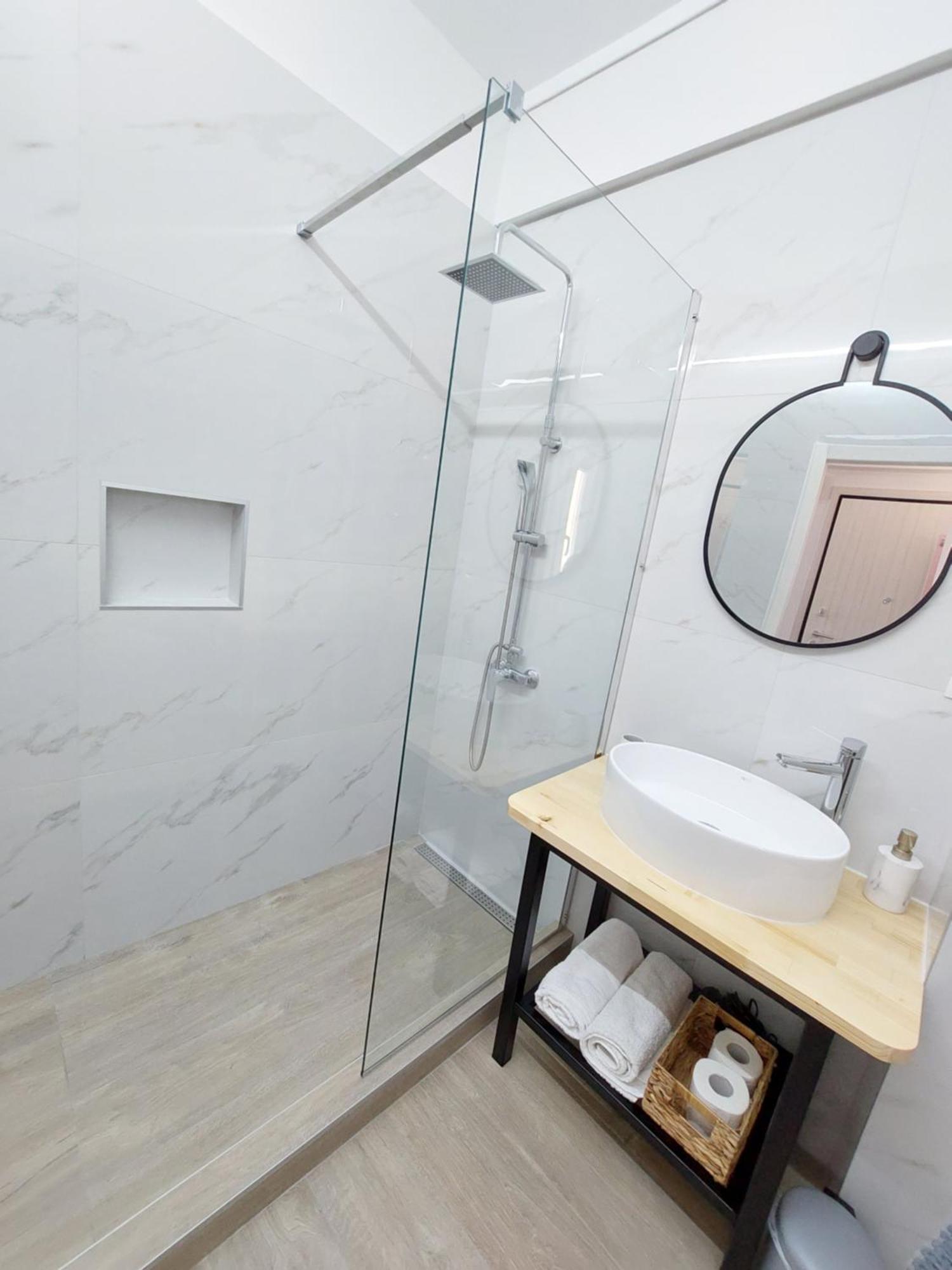 B&m Apartment Thessaloniki