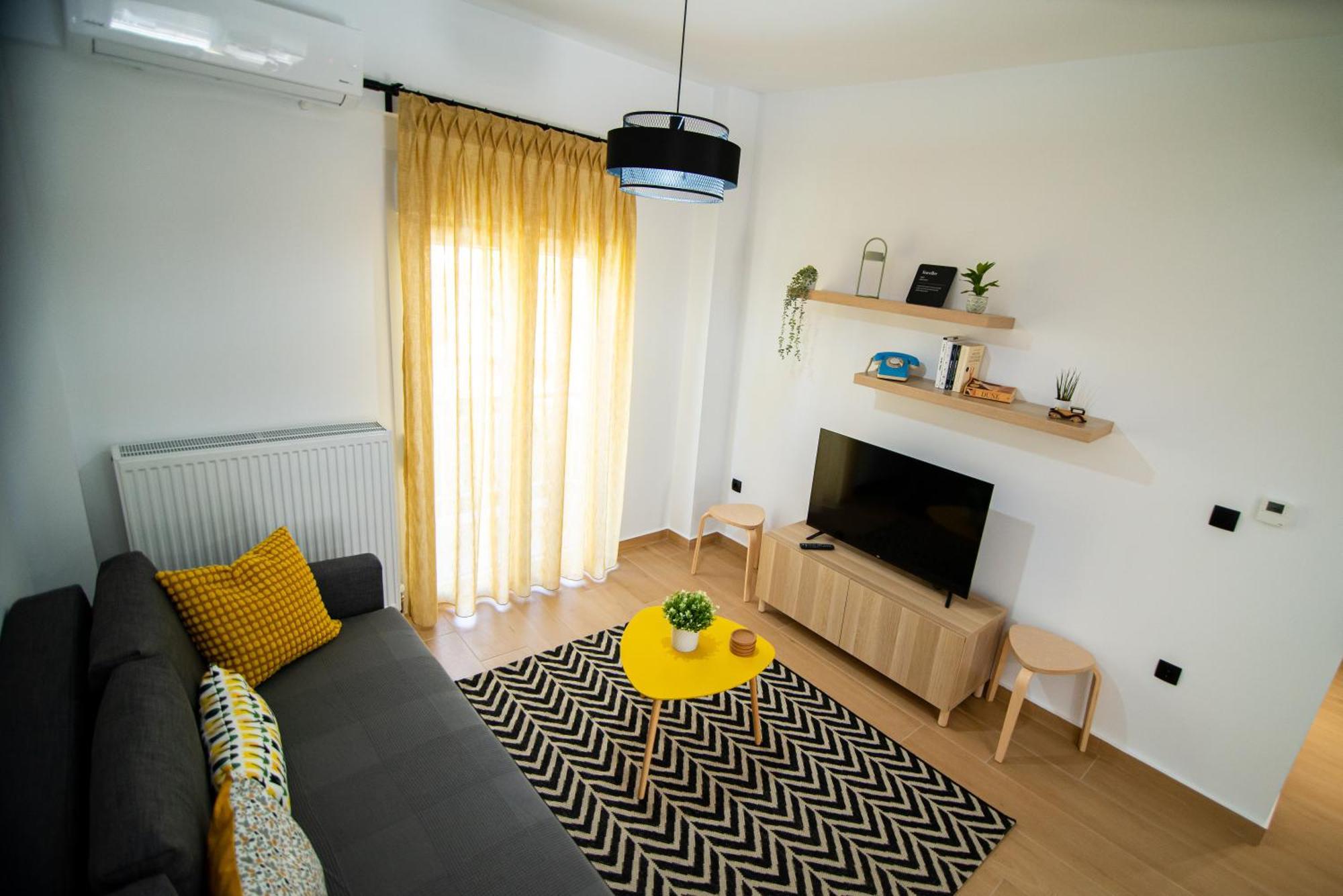Elcada Apartments-ano Poli