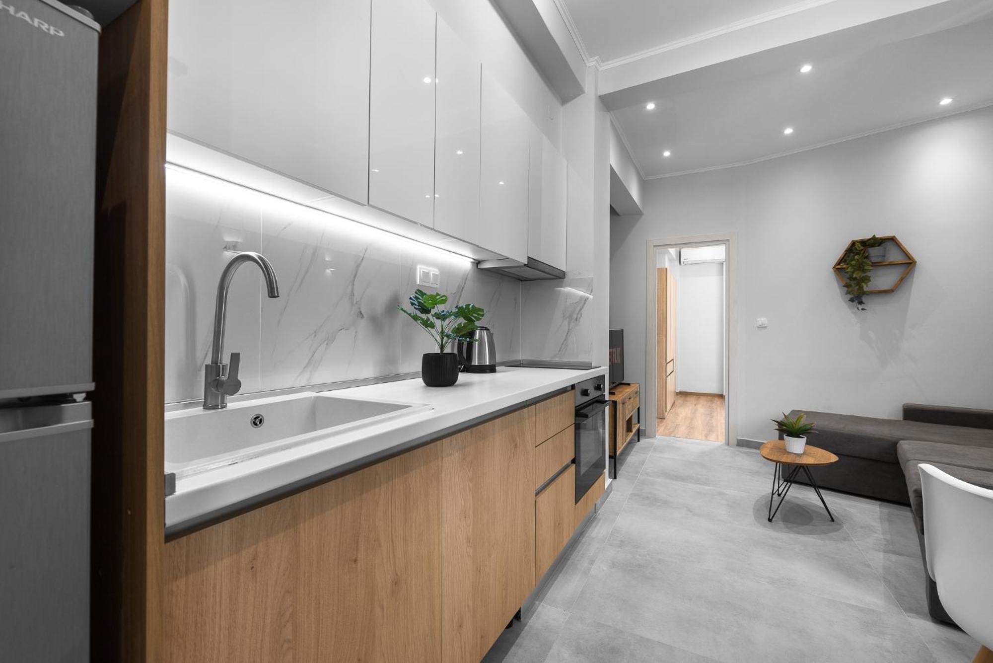 Upper Floor, The Luxury