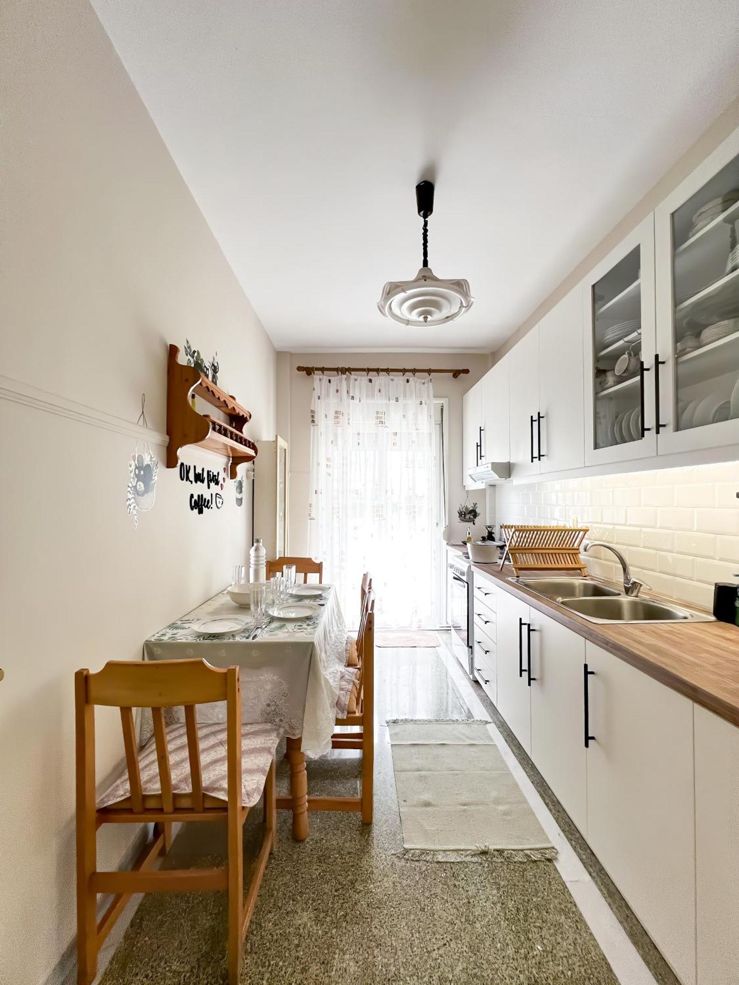 Sonia's Skg 3 Bedroom Family - Near Metro *