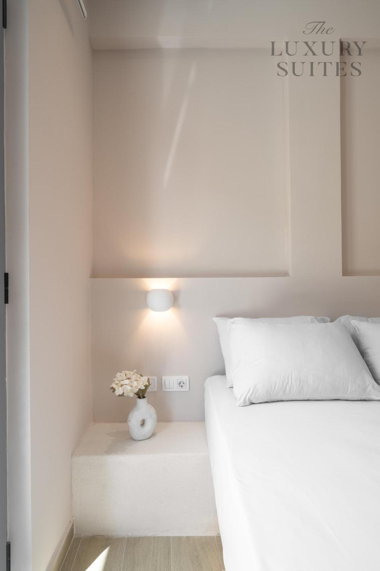 Aelia Apartments, The Luxury
